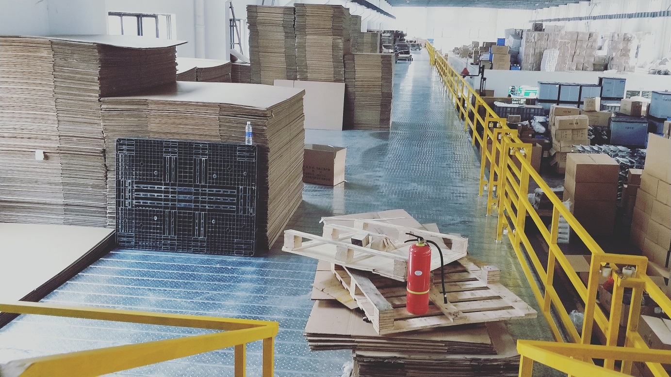 廠房內(nèi)部鋼結(jié)構(gòu)平臺(tái)