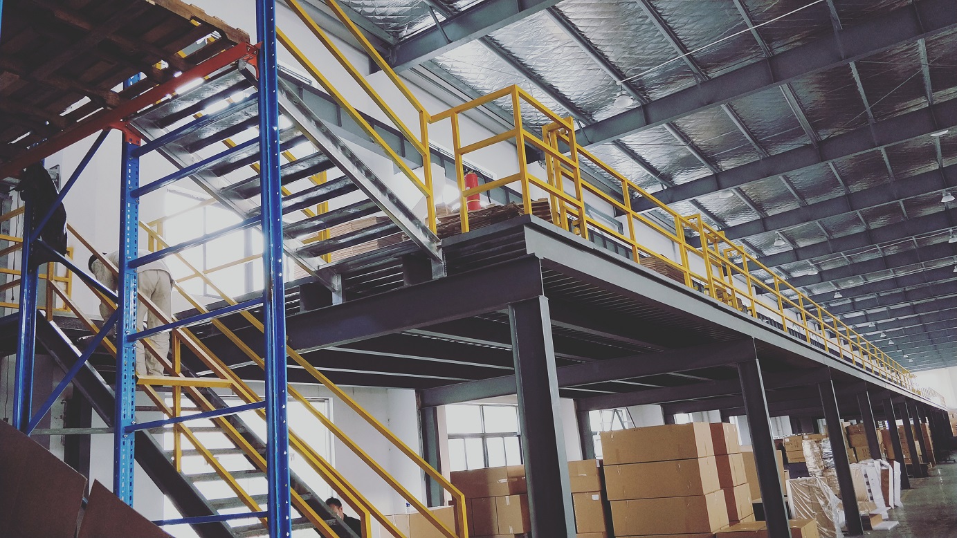 廠房內(nèi)部鋼結(jié)構(gòu)平臺(tái)