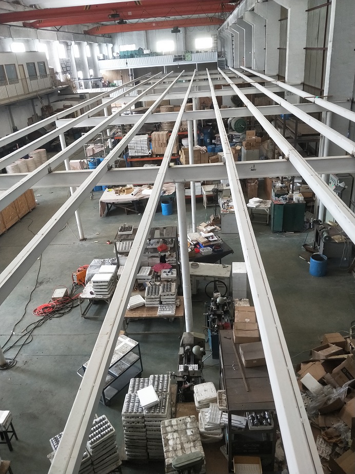 廠房內(nèi)部鋼結(jié)構(gòu)平臺(tái)